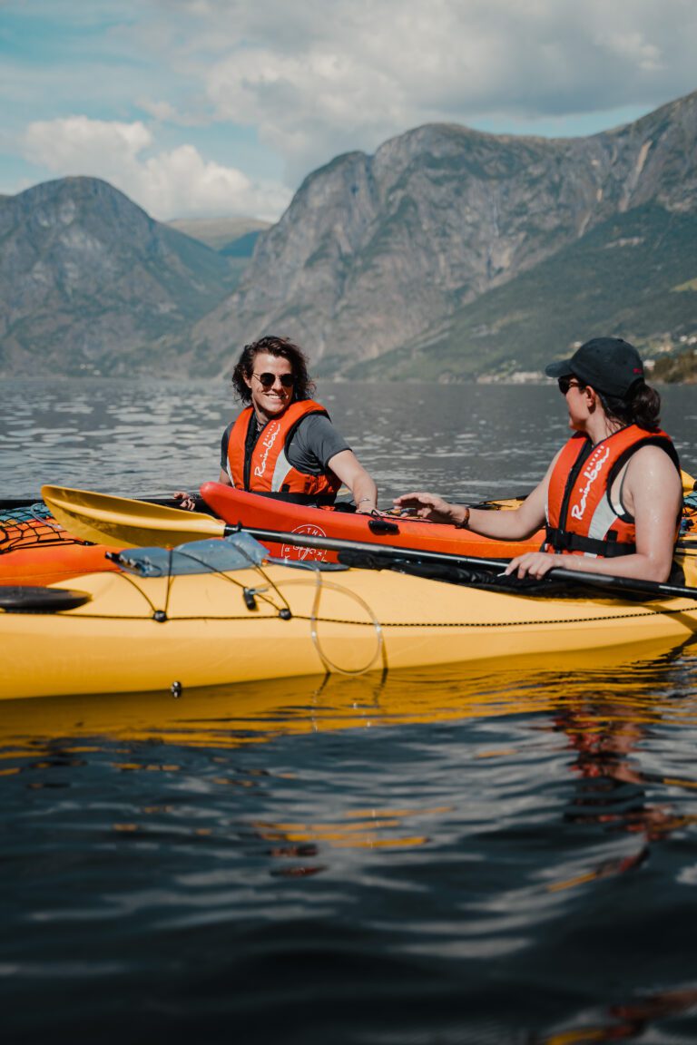 2 people kayaking - Kayaking - Norway fjord - hiking in Norway - kayaking - from Brussels airport